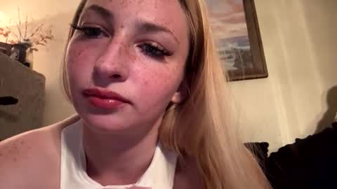 sugarrushxoxo online show from March 22, 5:33 am