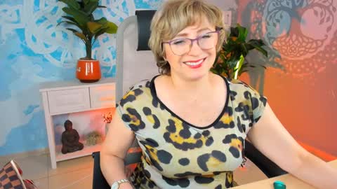 Vivien online show from December 28, 9:20 am