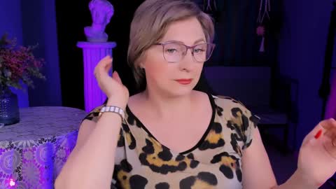 Vivien online show from January 15, 9:02 am