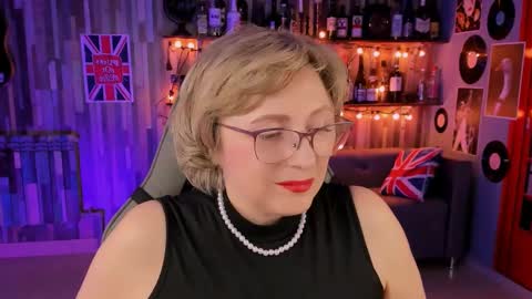 Vivien online show from March 7, 5:28 pm