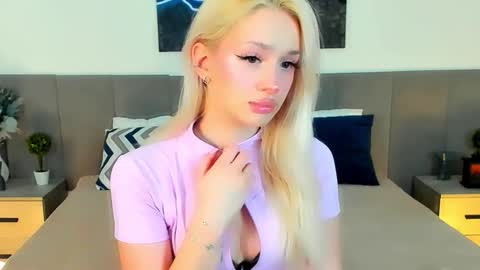 sugarwhisper online show from March 22, 9:02 am