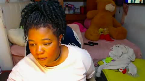 Snapshot of suggarbaby1 chatting on December 9, 6:12 am Cami Back in 2 hours online show from December 9, 6:12 am