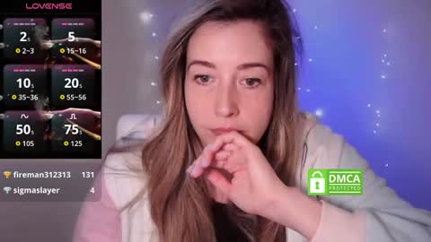 Snapshot of suggestivebehavior chatting on October 31, 1:34 pm Mia online show from October 31, 1:34 pm
