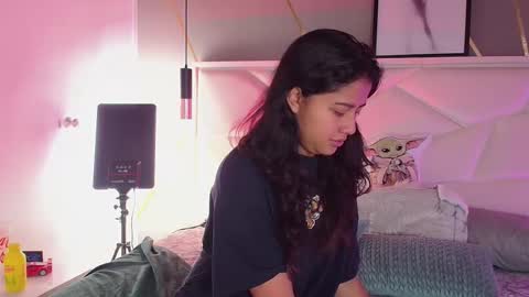 SUKI online show from February 3, 12:21 pm