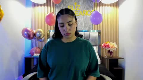 Snapshot of sulay_kim chatting on May 27, 4:26 pm Sulay online show from May 27, 4:26 pm