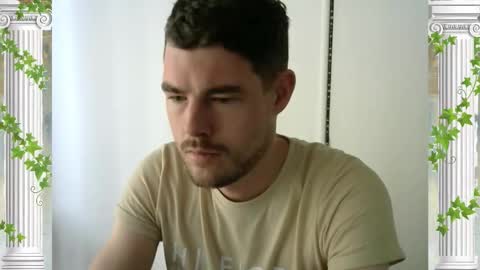 Snapshot of sultansgirls chatting on March 11, 12:55 pm The Sultan online show from March 11, 12:55 pm