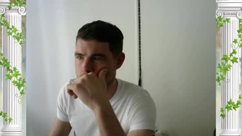 Snapshot of sultansgirls chatting on March 12, 8:04 pm The Sultan online show from March 12, 8:04 pm