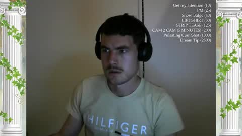 Snapshot of sultansgirls chatting on March 17, 12:37 am The Sultan online show from March 17, 12:37 am