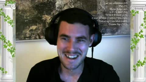 Snapshot of sultansgirls chatting on April 2, 1:47 am The Sultan online show from April 2, 1:47 am