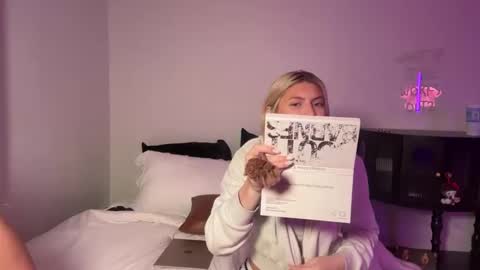 summerclarke2 online show from September 29, 7:30 pm