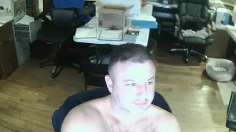 Snapshot of summerfun35 chatting on December 11, 3:24 am cincyguy online show from December 11, 3:24 am