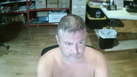 Snapshot of summerfun35 chatting on October 29, 1:41 am cincyguy online show from October 29, 1:41 am