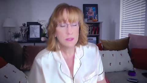 SummerKnightzzz online show from November 17, 1:17 pm