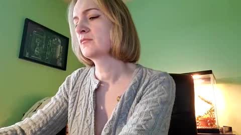 Summer online show from March 19, 3:05 pm