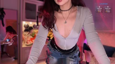 Snapshot of sun_for_you chatting on January 8, 2:14 pm Miss Nelly online show from January 8, 2:14 pm