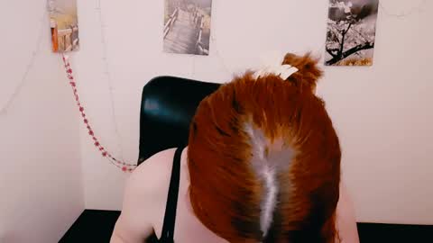 Alexi online show from April 2, 2:09 am