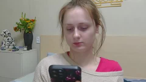 Olivia online show from April 7, 6:19 pm