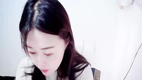 Snapshot of sun_yummy chatting on December 14, 4:45 am Lucis online show from December 14, 4:45 am