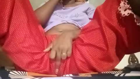 Snapshot of sunali_jain03 chatting on May 24, 12:54 pm sunali_jain03 online show from May 24, 12:54 pm