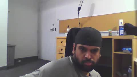 Snapshot of sundoog chatting on February 4, 11:49 pm Sundoog online show from February 4, 11:49 pm