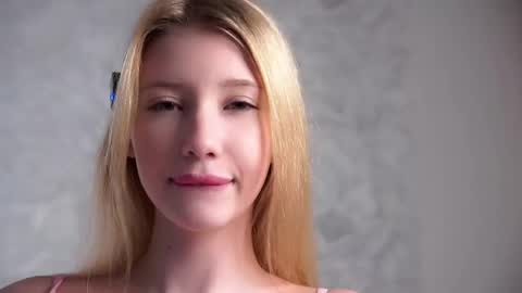 Lily online show from April 15, 7:58 pm