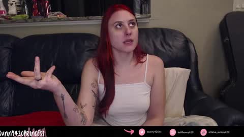 Snapshot of sunny420princess chatting on March 7, 4:02 am Sunny420 online show from March 7, 4:02 am