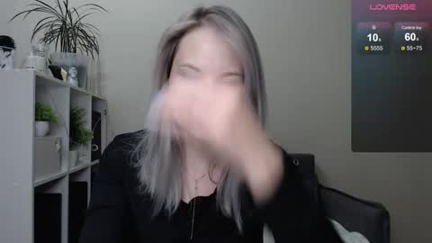 Naomi online show from December 16, 4:05 pm