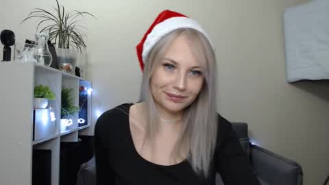 Naomi online show from December 25, 8:07 pm