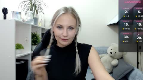 Naomi online show from September 26, 5:44 am
