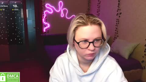 Snapshot of sunny_mood chatting on January 15, 7:05 am sunny mood online show from January 15, 7:05 am