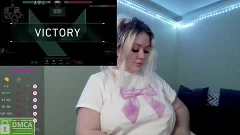 Snapshot of sunny_mood chatting on March 2, 9:22 pm sunny mood online show from March 2, 9:22 pm