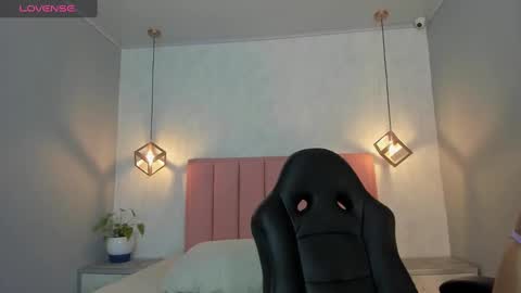  S U N N Y online show from September 11, 12:38 pm