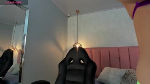  S U N N Y online show from September 18, 12:29 pm