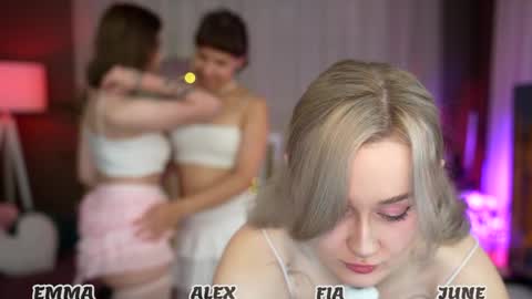 Fia  -  TG -  Mia -  Alice -  online show from September 20, 3:29 am