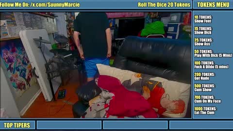 Snapshot of sunnymarcie chatting on March 4, 8:27 pm Sunny Marcie online show from March 4, 8:27 pm