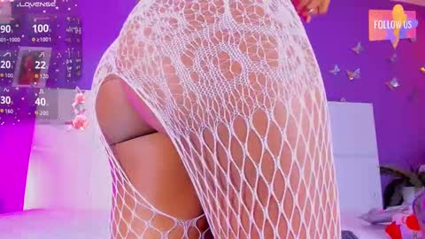 Snapshot of sunnypage chatting on September 11, 9:53 am      online show from September 11, 9:53 am