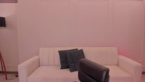 Snapshot of sunnyrivers_ chatting on January 4, 10:55 pm Sunny Rivers online show from January 4, 10:55 pm