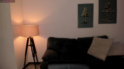 Snapshot of sunnyrivers_ chatting on January 13, 10:47 am Sunny Rivers online show from January 13, 10:47 am