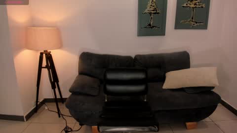Snapshot of sunnyrivers_ chatting on January 13, 4:51 pm Sunny Rivers online show from January 13, 4:51 pm