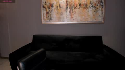 Snapshot of sunnyrivers_ chatting on October 17, 6:10 pm Sunny Rivers online show from October 17, 6:10 pm