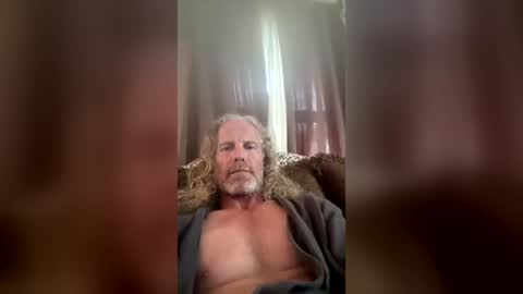 Snapshot of sunseeking1 chatting on June 14, 7:16 pm sunseeking1 online show from June 14, 7:16 pm