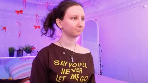 Snapshot of sunshine_blaze chatting on February 27, 1:22 pm Alice online show from February 27, 1:22 pm