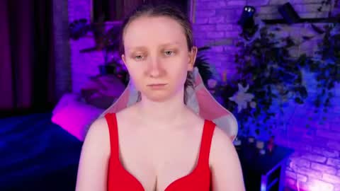 Alice online show from April 13, 1:27 pm