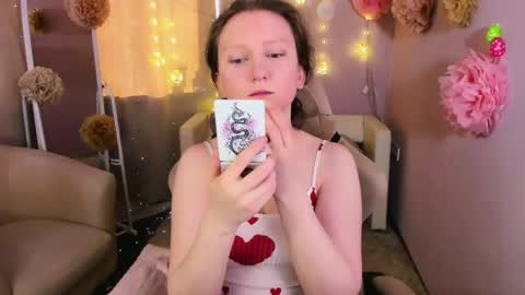 Snapshot of sunshine_blaze chatting on April 23, 5:30 am Alice online show from April 23, 5:30 am