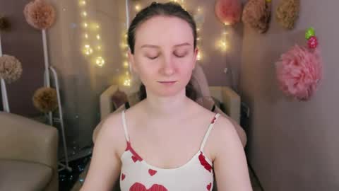 Snapshot of sunshine_blaze chatting on April 24, 1:35 pm Alice online show from April 24, 1:35 pm
