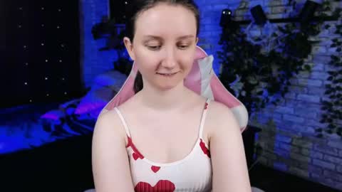 Snapshot of sunshine_blaze chatting on April 25, 2:36 pm Alice online show from April 25, 2:36 pm