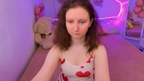 Snapshot of sunshine_blaze chatting on April 30, 1:39 pm Alice online show from April 30, 1:39 pm