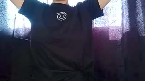 Snapshot of sunshine_days chatting on December 17, 8:32 pm Annie online show from December 17, 8:32 pm