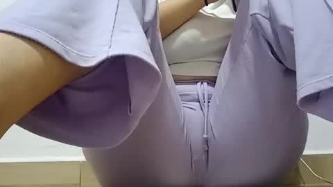 Snapshot of sunshine_days chatting on February 20, 6:52 pm Annie online show from February 20, 6:52 pm