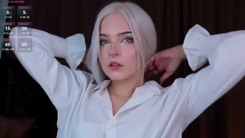 Snapshot of sunshinegirlx chatting on September 23, 2:47 am Alice online show from September 23, 2:47 am